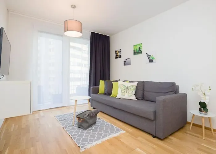 Deluxe With Balcony! Free Garage Parking Included! Apartman *